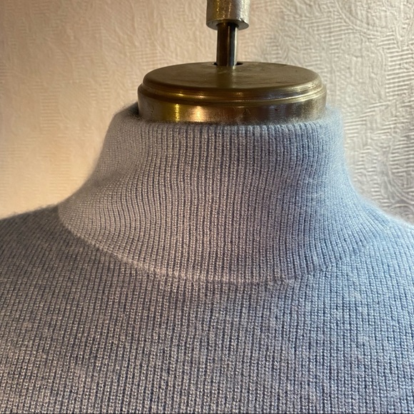 Pure cashmere poncho L/XL powder blue sweater - Picture 2 of 5